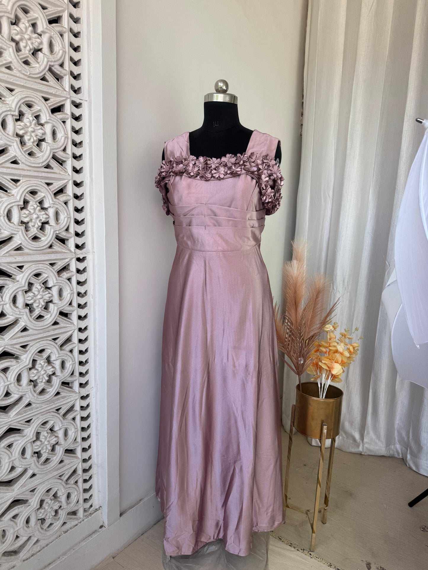 Flower bouquet Gown