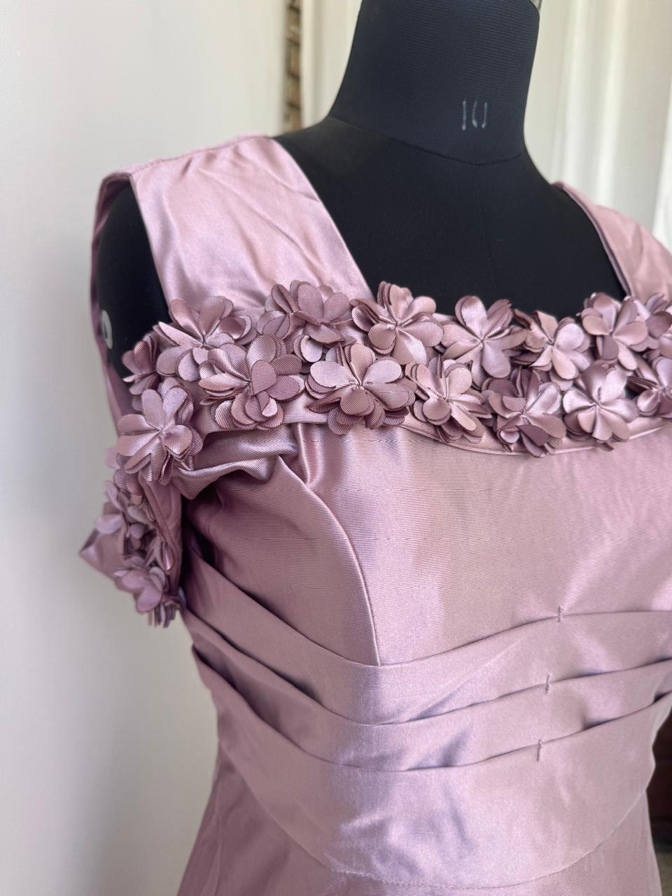 Flower bouquet Gown